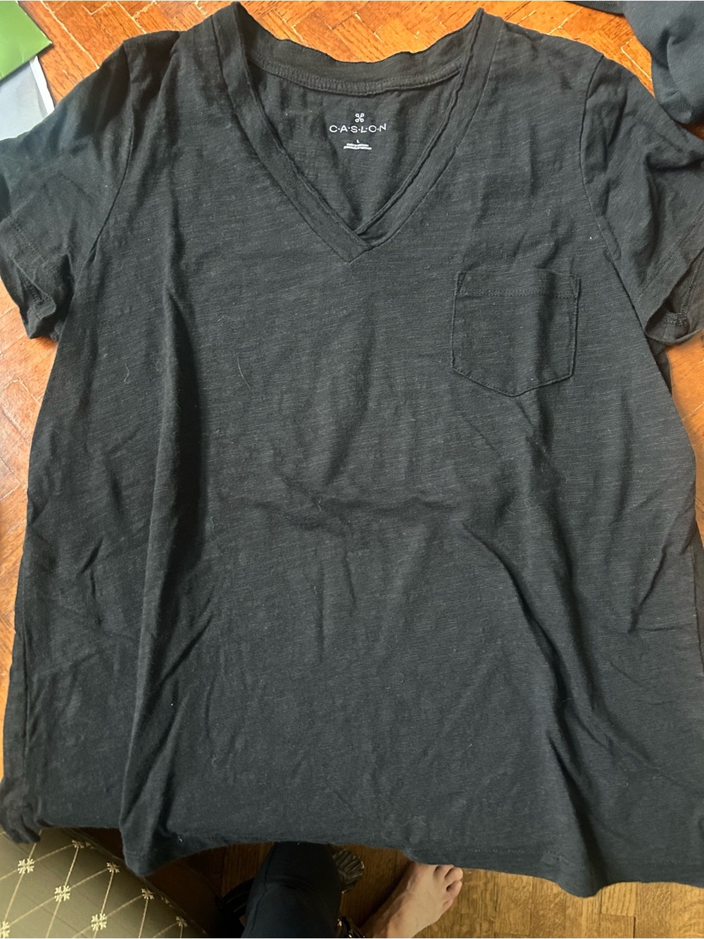Caslon women’s Black V-Neck Pocket Tee - Solid Black